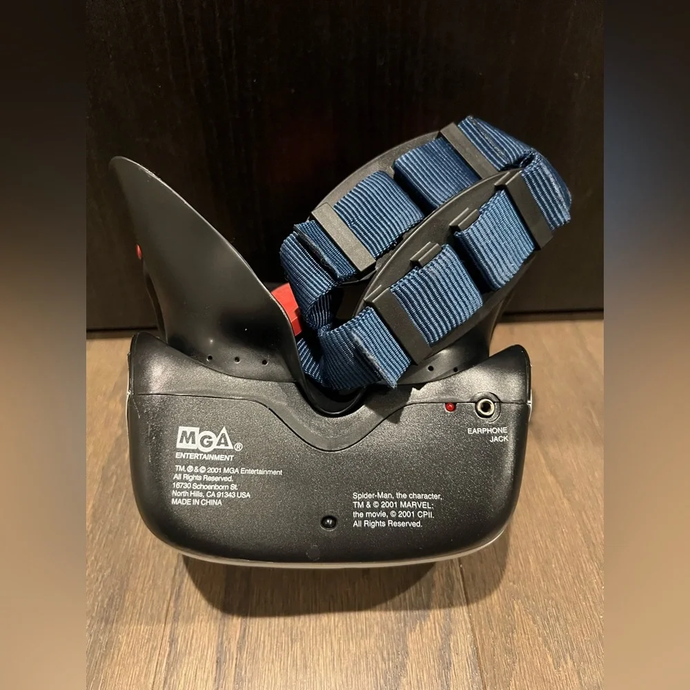 Vintage Spiderman VR 3D Headset MGA Entertainment Marvel Collectible